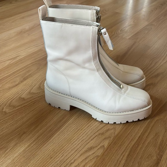 Sam Edelman - Picture 3 of 5